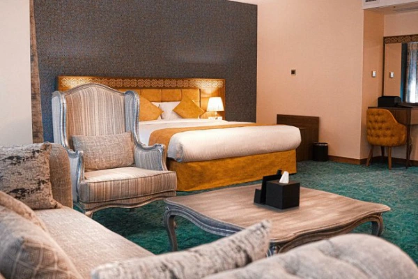 استخر هتل آپارتمان سورنا شیراز